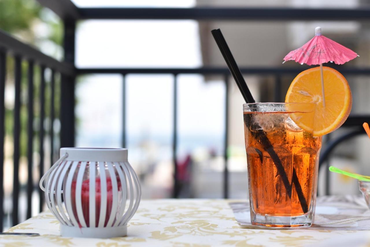 Lively Hotel Bellaria-Igea Marina Ngoại thất bức ảnh