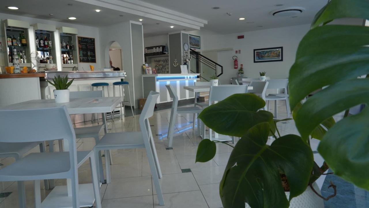 Lively Hotel Bellaria-Igea Marina Ngoại thất bức ảnh