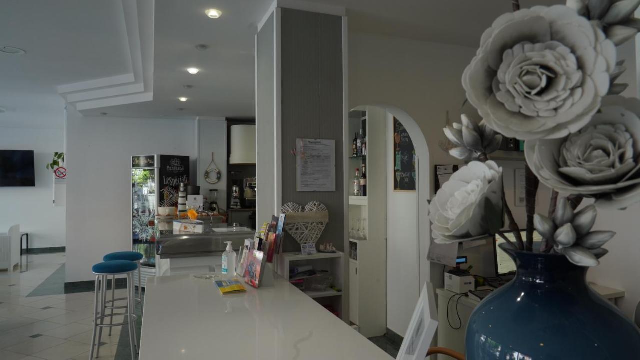 Lively Hotel Bellaria-Igea Marina Ngoại thất bức ảnh